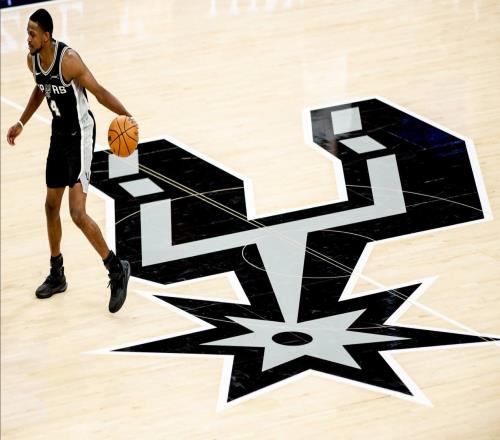 福克斯遞補全明星休媒不滿：故意將哈登排除在外！數(shù)據(jù)證蕭華偏見