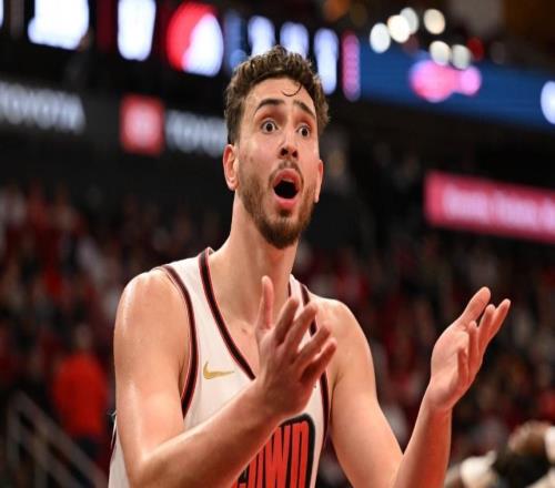 場均21分，被聯(lián)盟硬捧進(jìn)全明星！作為建隊(duì)基石，球隊(duì)該考慮交易你