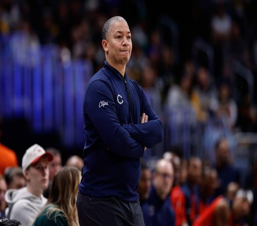 快船消息：裁判報(bào)告出爐，小卡做出表態(tài)，悍將效率驚艷