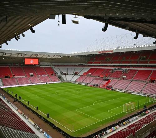 官方：桑德蘭體育總監(jiān)斯皮克曼離任，足球總監(jiān)吉索爾菲接管