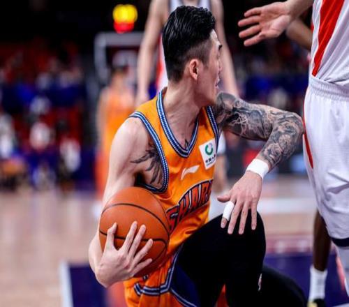 越老越妖！三旬老將砍26+6化身板凳奇兵，你是爭(zhēng)冠不可或缺的拼圖