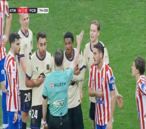 紅牌！意外04慘敗，國王杯關(guān)鍵戰(zhàn)：巴薩爭冠渺茫，亞馬爾遭痛批