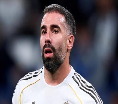 連續(xù)5輪0出場！功勛隊長慘遭無視淪為西甲看客，今夏恐遭皇馬拋棄