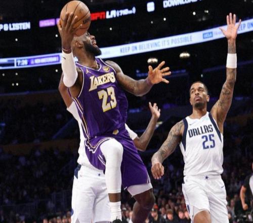 湖人完勝！詹姆斯28+10+12創(chuàng)紀錄，克萊9分4失誤，里夫斯18分9罰