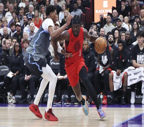 楊瀚森2分大根23+18！開(kāi)拓者贏爵士！誕生4大現(xiàn)實(shí)霍勒迪寶刀未老