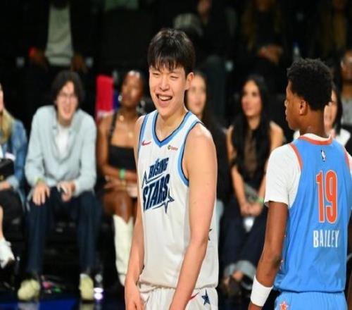 楊瀚森NBA新秀賽砍10分2籃板，再次證明他只能打低級(jí)別比賽！