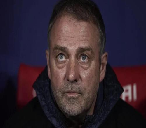 球員教練互相批評(píng)，TA：巴薩球員希望弗里克的戰(zhàn)術(shù)更具針對(duì)性