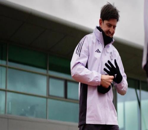 官方：馬奎爾參加球隊的訓(xùn)練