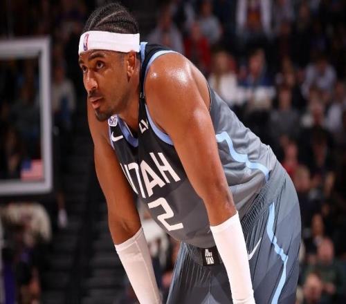 首秀便命中3記三分，爵士雙向合同新援似乎是一名不錯(cuò)的得分手