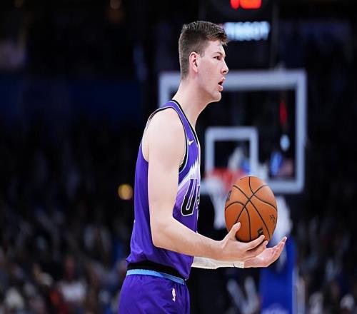 球權(quán)還是比較有限，爵士內(nèi)線新星還是很難起到更大的作用