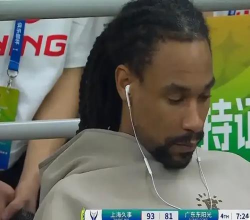 廣東急需再簽一大外援！若麥考爾無(wú)縫銜接，三小外更該舍棄他