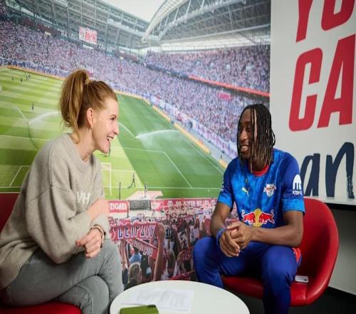 揚迪奧曼德：現(xiàn)在我的偶像是維尼修斯我沒有和拜仁接觸