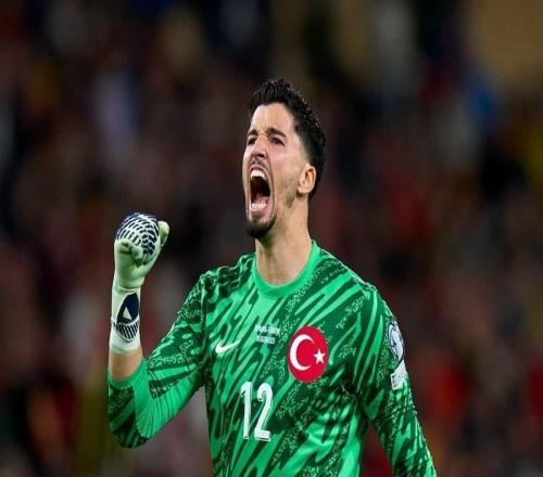 土媒：貝西克塔斯夏窗想簽巴因迪爾，曼聯(lián)要價(jià)500萬600萬歐