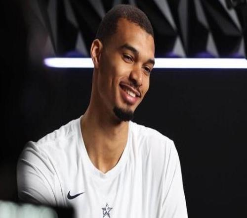 奠定基調(diào)！文班談?wù)悾何覍Ρ荣惖淖呦虺錆M信心