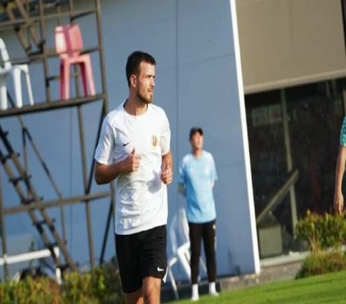 5外援身價(jià)破千萬(wàn)，遼寧鐵人張家鳴留洋租借離隊(duì)李金羽首戰(zhàn)大考