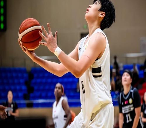 兩戰(zhàn)36+9效率超高！李月汝替身成長為女籃真核宮魯鳴慧眼識珠