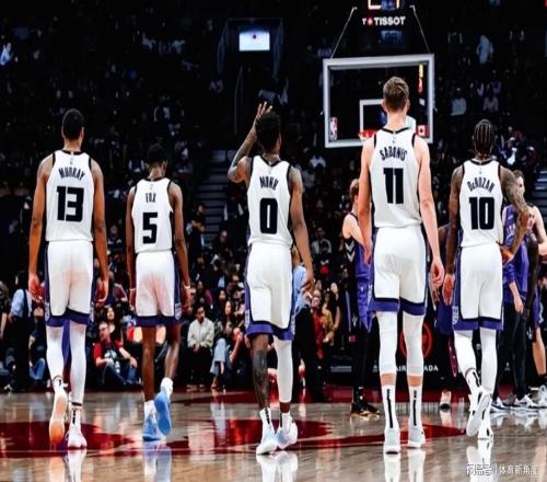 狂送14連敗，恥辱記錄誕生，三巨頭成最大笑柄，解散吧！