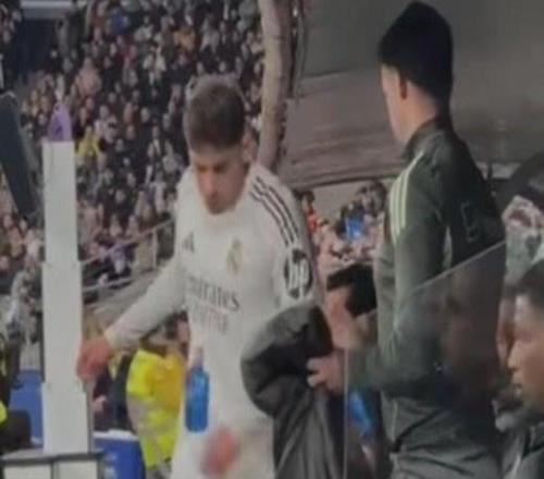 巴爾韋德回應(yīng)踢翻冷藏箱：這就是我每次后悔當(dāng)時(shí)沒射門的樣子