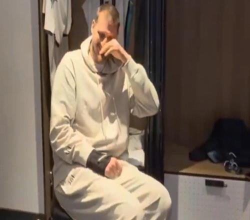 依舊知識分子！約基奇再次詢問文班有沒有帶書來比賽看