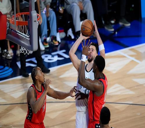 火箭內(nèi)線核心：這次全明星大家都很認(rèn)真，我也在很努力地打球