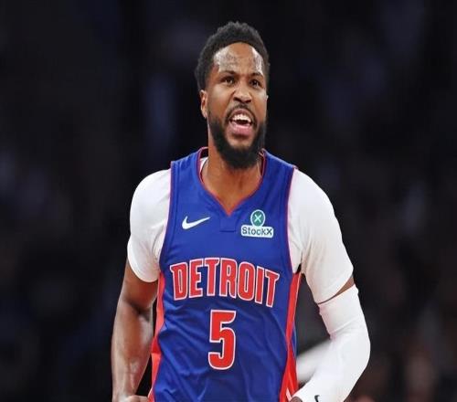 太倒霉了！單季300記三分的神射，如今卻被NBA淘汰，丟失千萬年薪