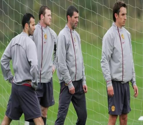 前曼聯(lián)按摩師：我經(jīng)常給基恩做理療，多次親眼見(jiàn)他欺負(fù)別人