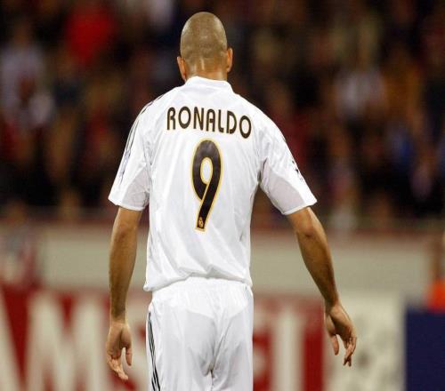 多少有點(diǎn)可惜！從未拿過(guò)歐冠的最佳陣容榜單！大羅伊布均上榜