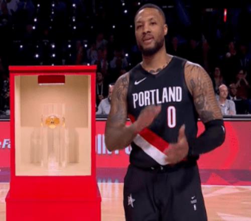 利拉德帶傷奪三分大賽第3冠布克差2分最后三球全丟