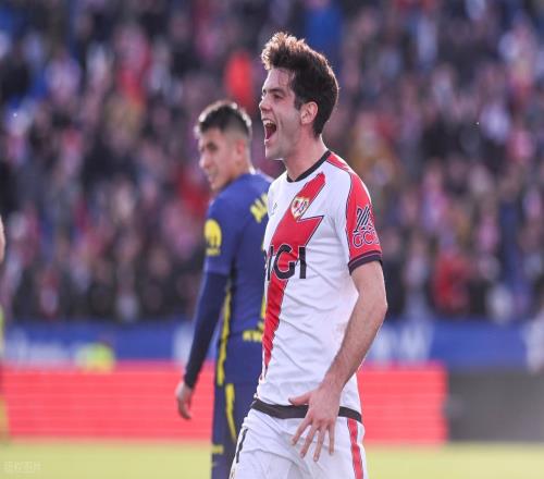 西甲最新積分戰(zhàn)報3輪僅1分馬競慘敗給保級弱旅落后皇馬15分