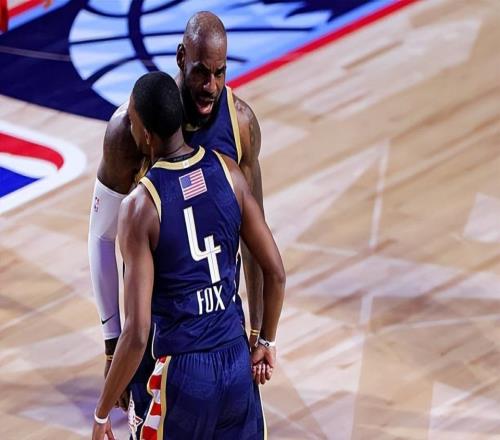 馬刺后場球星：我小時候看球時勒布朗已經(jīng)在聯(lián)盟里了，這感覺很酷