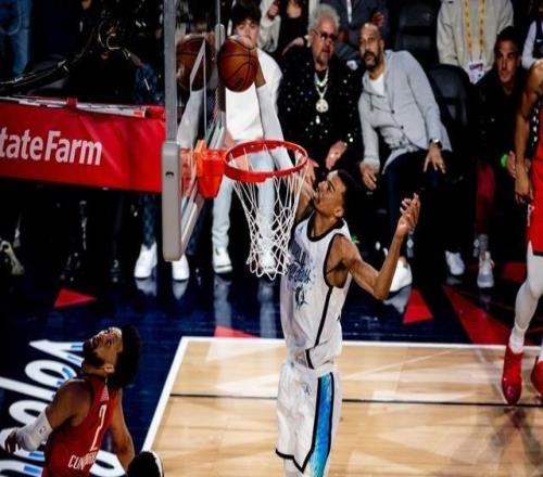 拒絕“劃水”，精彩場面頻現！美國隊打世界隊“拯救”NBA全明星賽