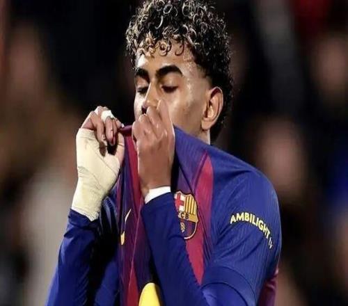 巴薩爆出大冷12不敵赫羅納：皇馬繼續(xù)排第一，弗里克送出大禮