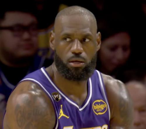 留隊(duì)退役巡演隊(duì)記曝如果詹姆斯想征戰(zhàn)第24季湖人歡迎他回歸