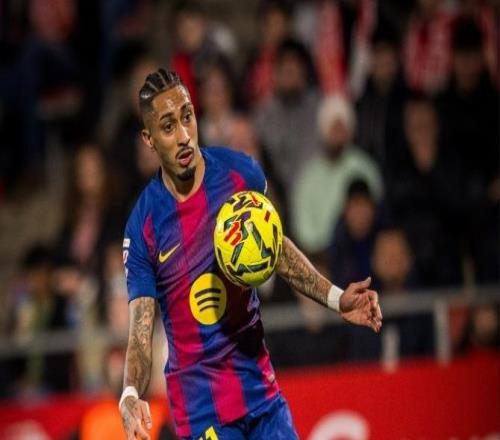 客場(chǎng)兩度中框+冤假錯(cuò)案，巴薩12不敵赫羅納，皇馬笑納大禮登頂