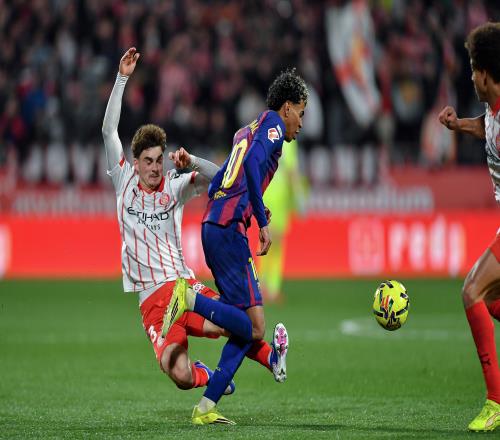 西甲庫(kù)巴西破門亞馬爾失點(diǎn)巴薩12赫羅納讓出榜首