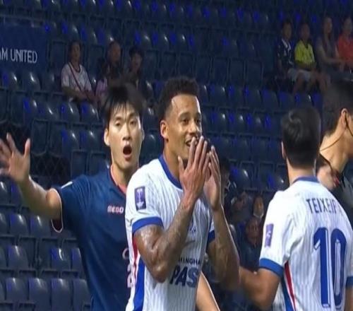 武里南聯(lián)亞冠三殺中超球隊且0失球，最終4勝2平2負(fù)出線