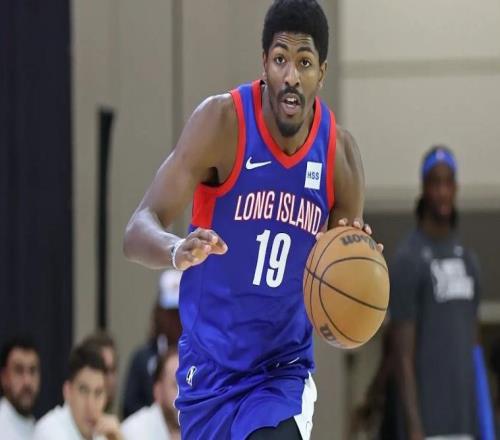 騰出了一個雙向合同名額結(jié)果勇士卻簽下了這位前火箭后場舊將