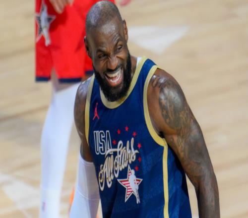 A史密斯：詹姆斯打完這賽季肯定不會(huì)退役他想告別巡演接受致敬