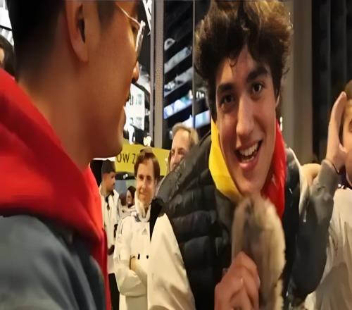 從維尼修斯自稱被種族歧視聊：當(dāng)年皇馬前高層孫子辱華！