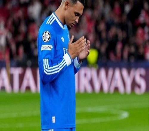 姆巴佩屢失良機(jī)，維尼修斯世界波+罷賽抗議，皇馬10復(fù)仇本菲卡