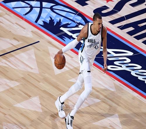 馬刺內(nèi)線球星：為了防守倫納德我盡了全力，我接受各種各樣的挑戰(zhàn)