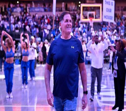 馬克庫(kù)班似乎支持?jǐn)[爛，他在發(fā)表長(zhǎng)篇大論，抨擊NBA最大的問(wèn)題