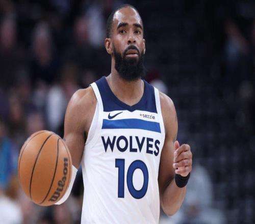 已簽約，在交易截止日被2次交易后，邁克康利正式與森林狼續(xù)約