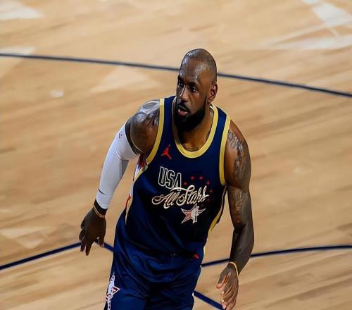 詹姆斯：背靠背第二場(chǎng)我狀態(tài)更好，不記得湖人上次訓(xùn)練什么時(shí)候了