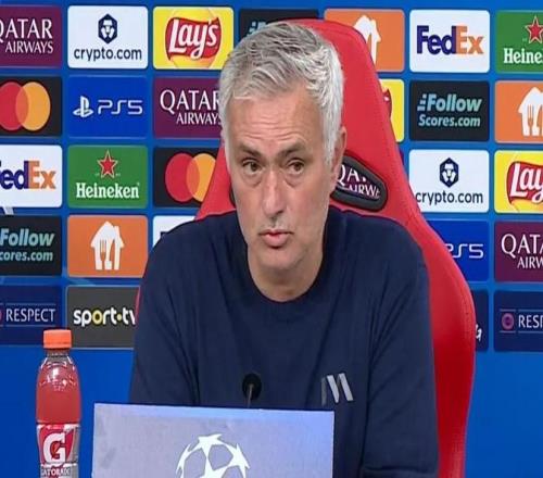 穆帥：我問(wèn)了維尼修斯，這么精彩的進(jìn)球?yàn)槭裁匆菢討c祝