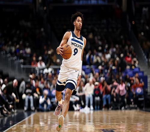 森林狼裁掉雙向合同后場(chǎng)新星，因?yàn)樗呀?jīng)沒(méi)有辦法繼續(xù)出場(chǎng)了