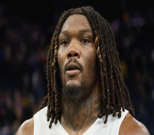 拓媒：斯普利特不想讓楊瀚森過(guò)早承擔(dān)太多，所以留下羅威