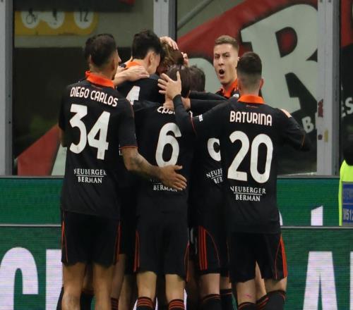 門(mén)將低級(jí)失誤！米蘭翻車丟分，被國(guó)米甩開(kāi)7分，爭(zhēng)冠形勢(shì)惡化