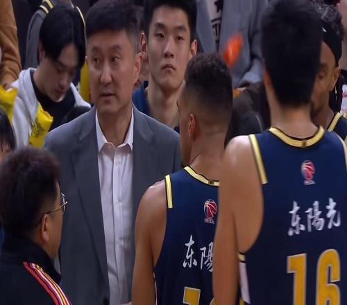 炸裂！北京隊(duì)“鈔能力”打服廣東，麥基半個(gè)賽季薪水高達(dá)7位數(shù)