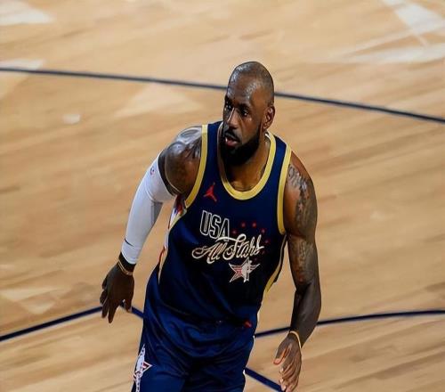 勒布朗：不知道祖巴茨是否依然記恨湖人，失去戴維斯真的影響很大